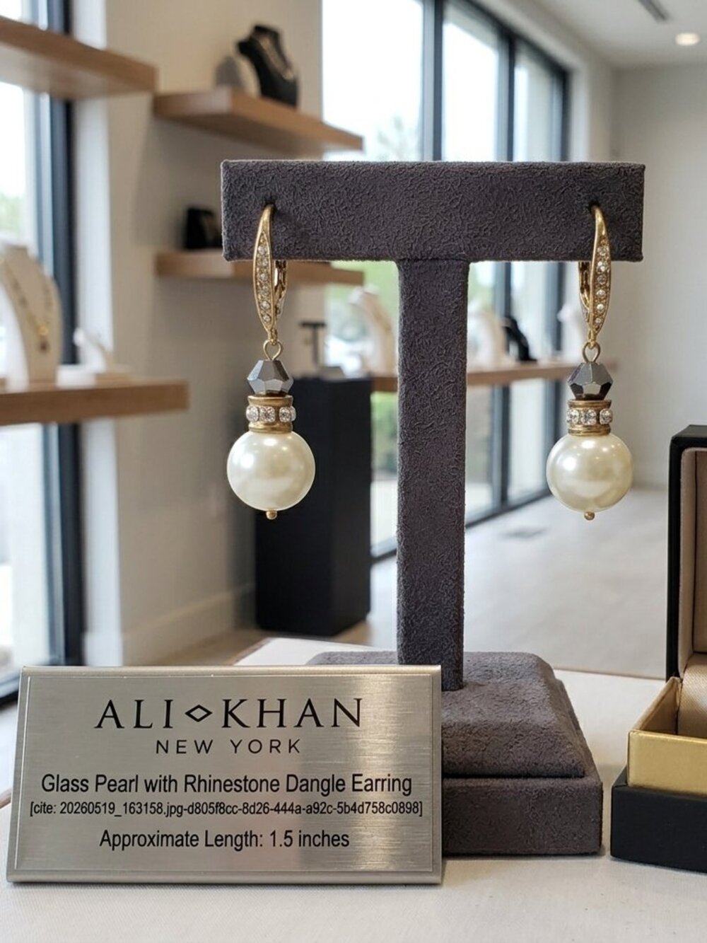 Ali Khan glass pearl with rhinestone dangle earring